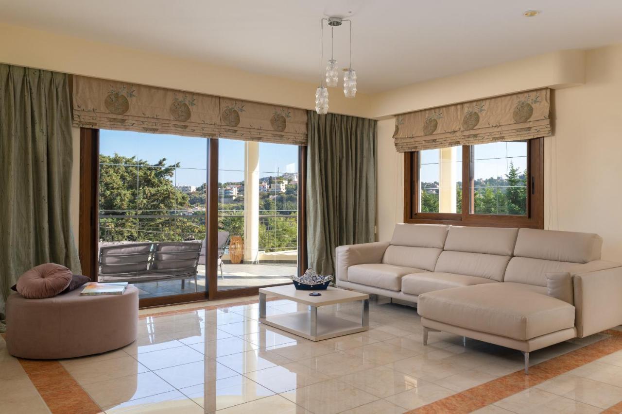 Amaltheia Villa *