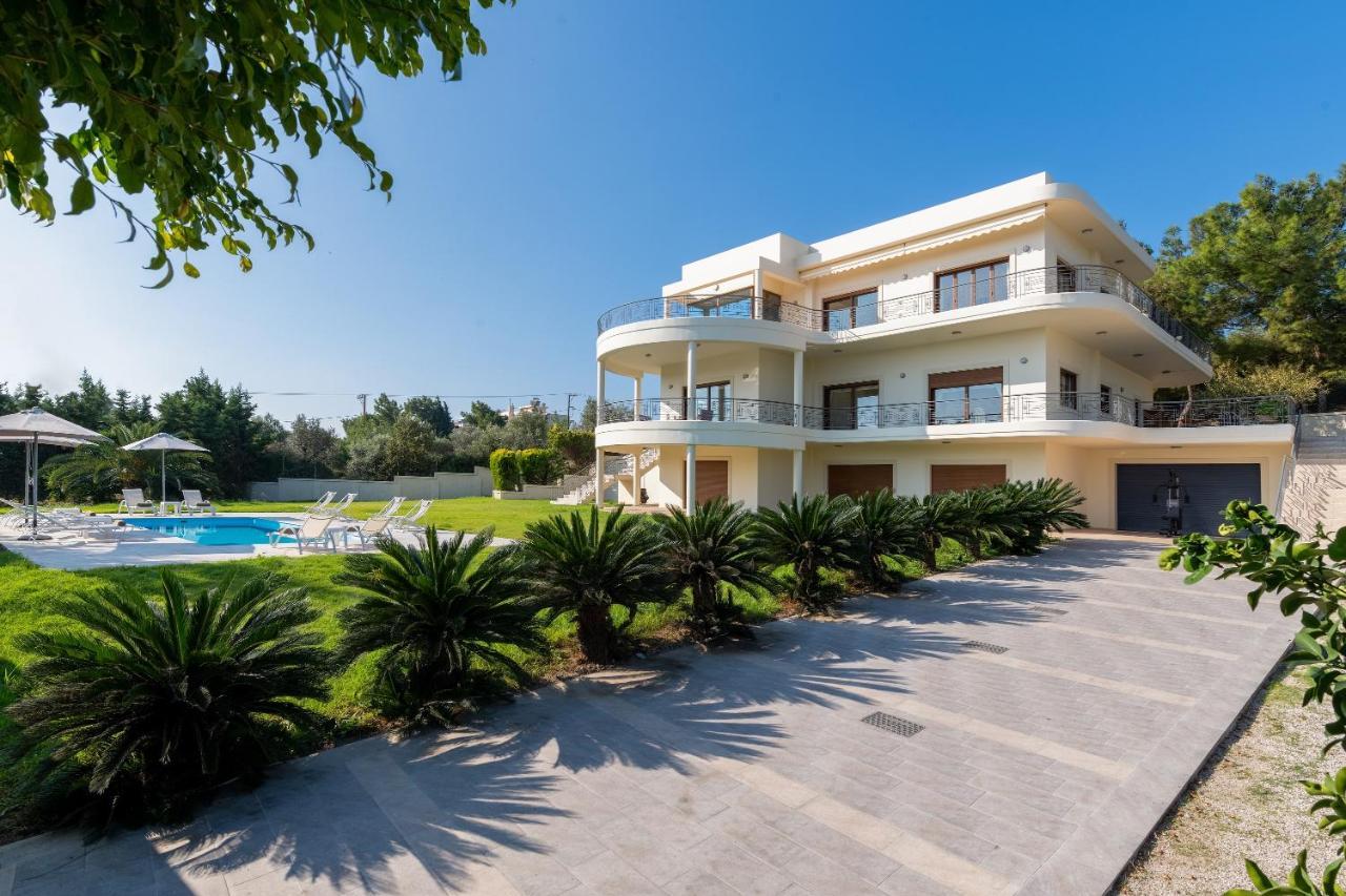 Amaltheia Villa *